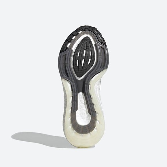 Adidas Running Ultraboost 21 W Women's Size 6.5 US Color Black White Boo… - Picture 4 of 6